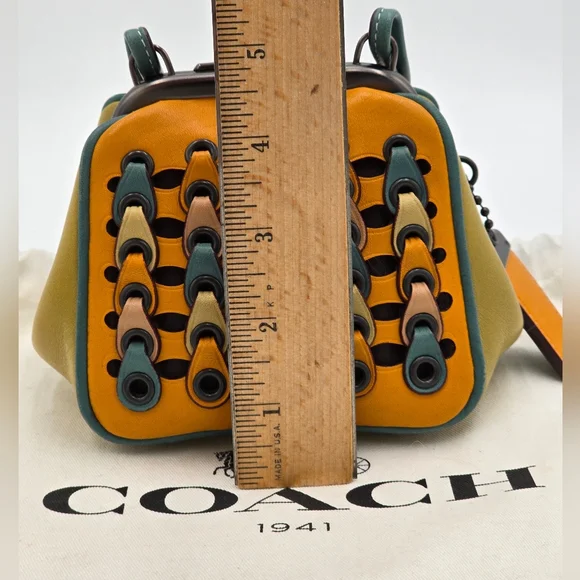 š„RAREš„Coach 1941 Double Kisslock Frame 23 W/ Links Goldenrod Multi - Picture 14 of 16